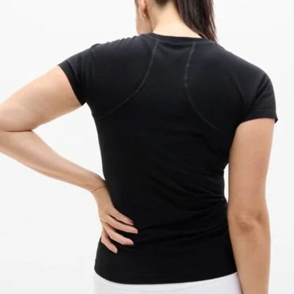 NWOT Athleta Momentum Seamless Tee Fitted Top - Picture 2 of 9